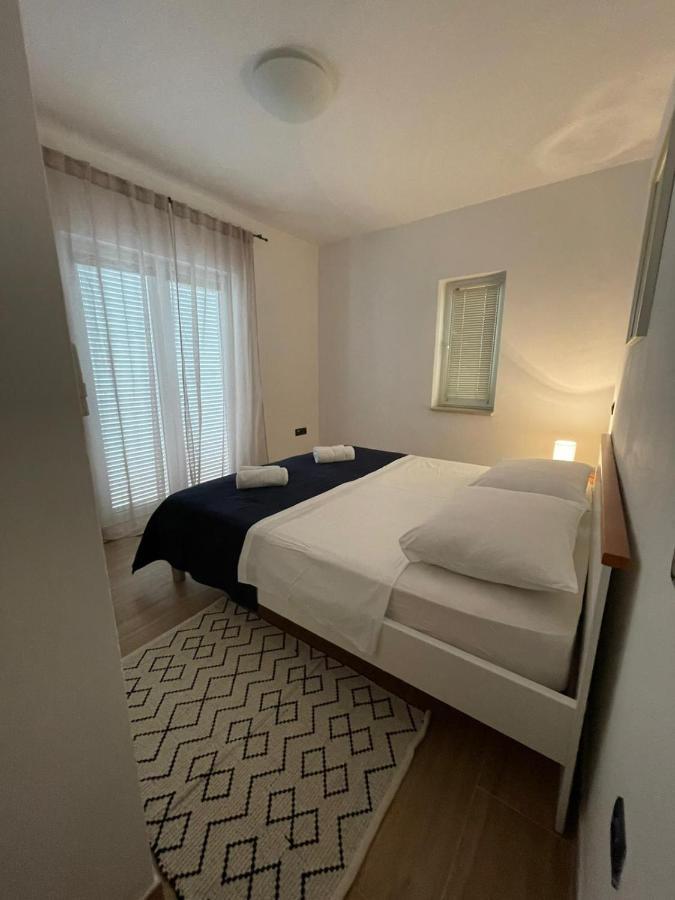 Apartment Frina Ii, Island Hvar